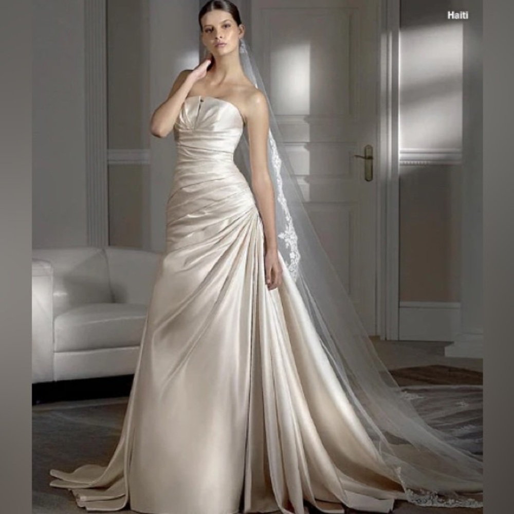 Pronovias Haiti Size 12 Ivory Satin Strapless Bridal Dress